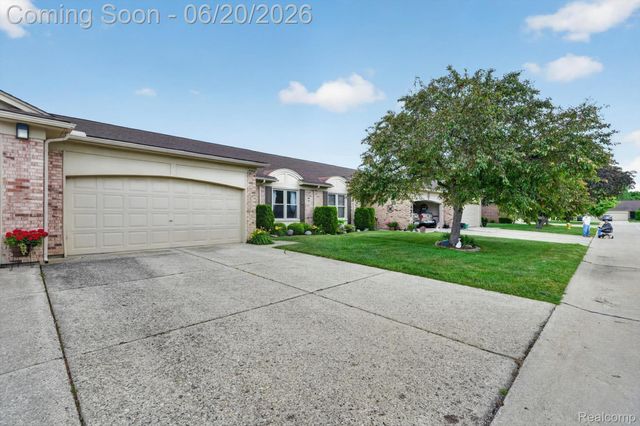 15905 New Bedford Drive 334, Clinton Charter Township, MI 48038