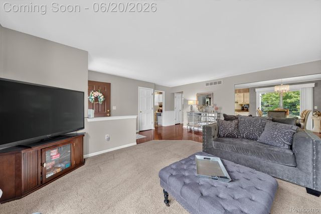 15905 New Bedford Drive 334, Clinton Charter Township, MI 48038