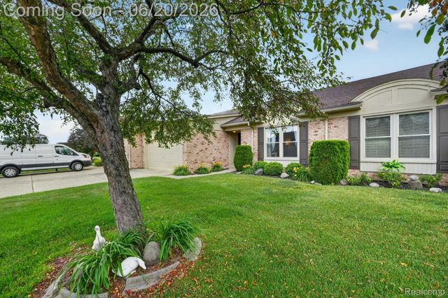 15905 New Bedford Drive 334, Clinton Charter Township, MI 48038