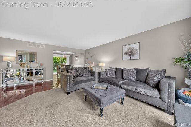 15905 New Bedford Drive 334, Clinton Charter Township, MI 48038