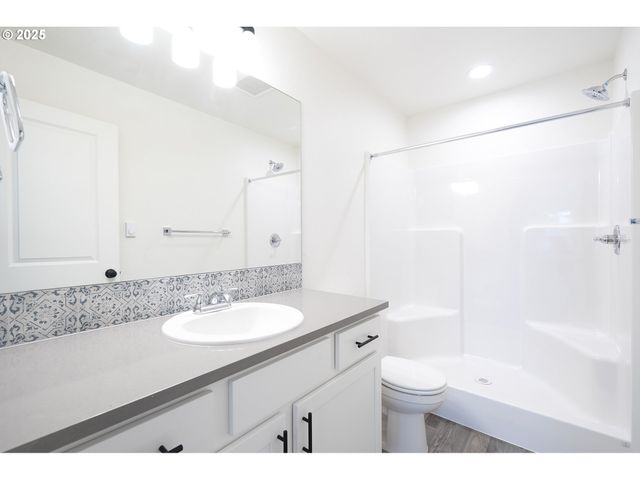 14722 Se POWELL Blvd, Portland, OR 97236