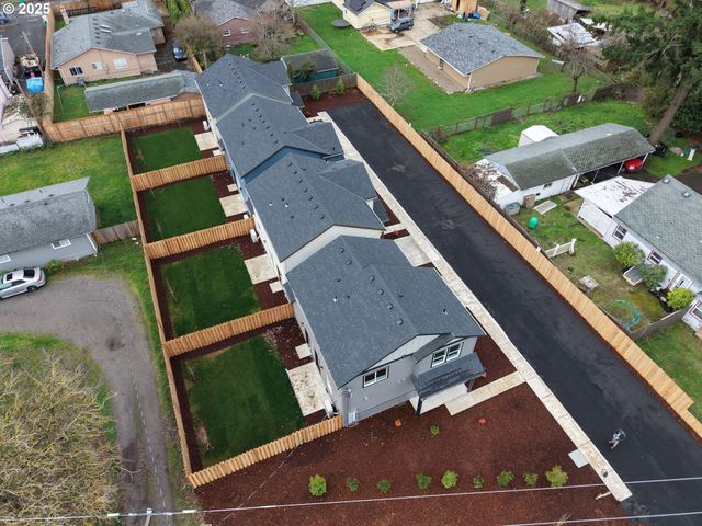 14722 Se POWELL Blvd, Portland, OR 97236