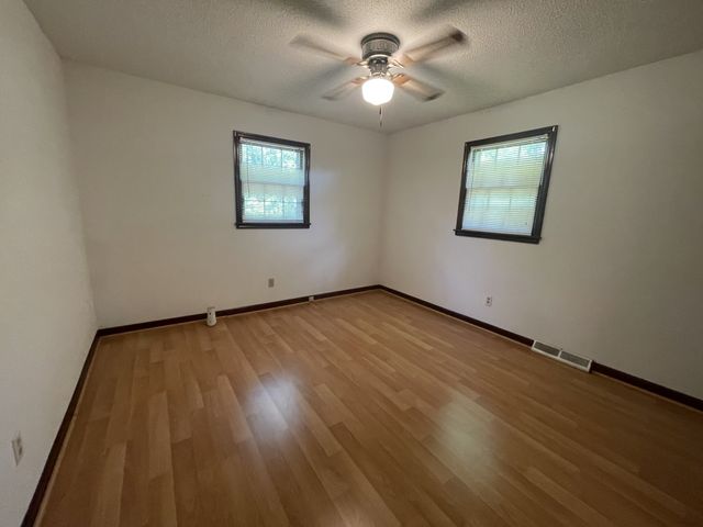 500 Cascade Dr, Columbia, TN 38401