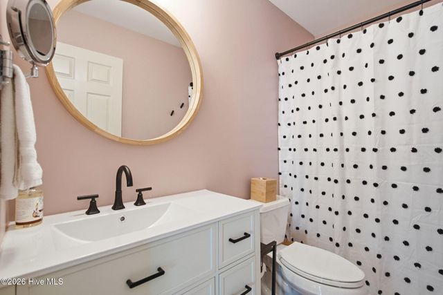 101 NW 11th Street, Oak Island, NC 28465
