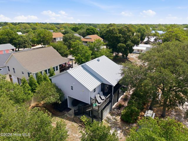 101 NW 11th Street, Oak Island, NC 28465