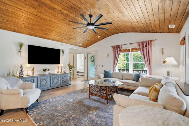 101 NW 11th Street, Oak Island, NC 28465