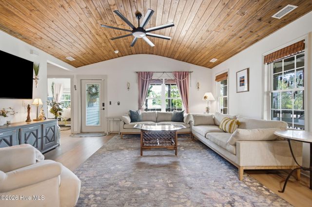 101 NW 11th Street, Oak Island, NC 28465