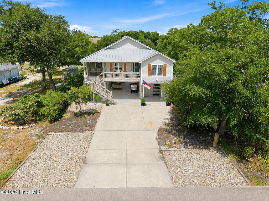 101 NW 11th Street, Oak Island, NC 28465