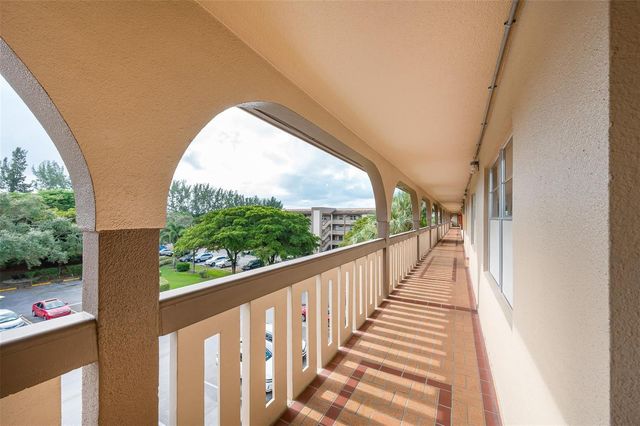 1703 Andros Isle G4, Coconut Creek, FL 33066