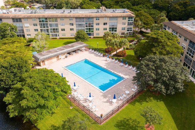 1703 Andros Isle G4, Coconut Creek, FL 33066