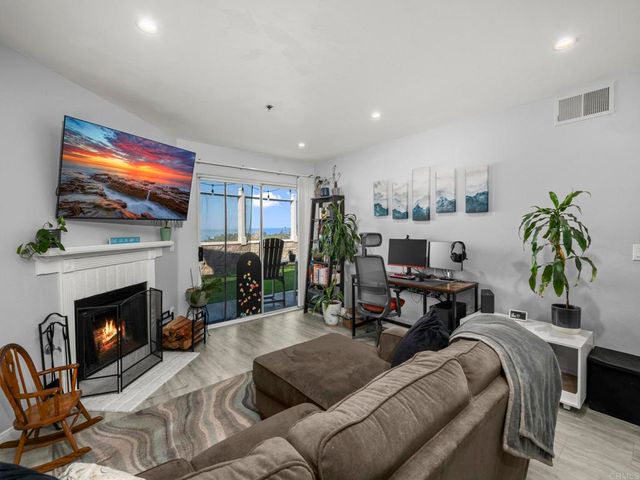 233 Mangano Circle, Encinitas, CA 92024