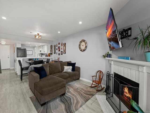 233 Mangano Circle, Encinitas, CA 92024