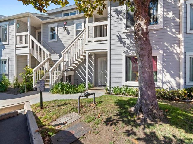 233 Mangano Circle, Encinitas, CA 92024