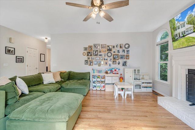 2932 W Club DR, Salem, VA 24153
