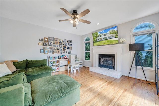 2932 W Club DR, Salem, VA 24153