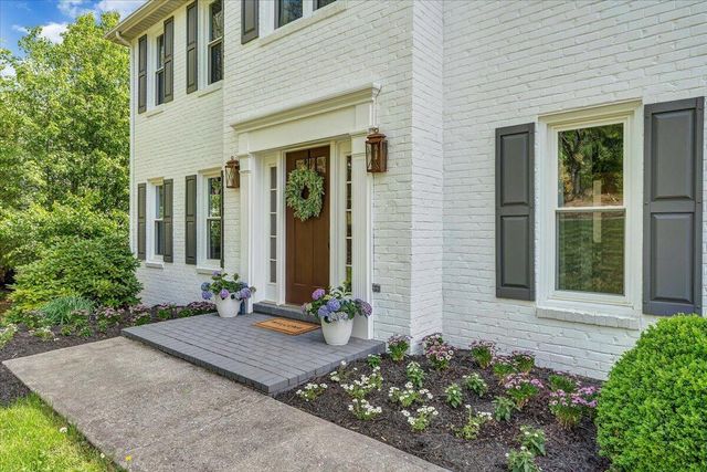 2932 W Club DR, Salem, VA 24153