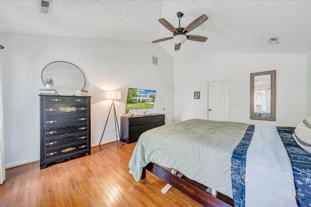 2932 W Club DR, Salem, VA 24153
