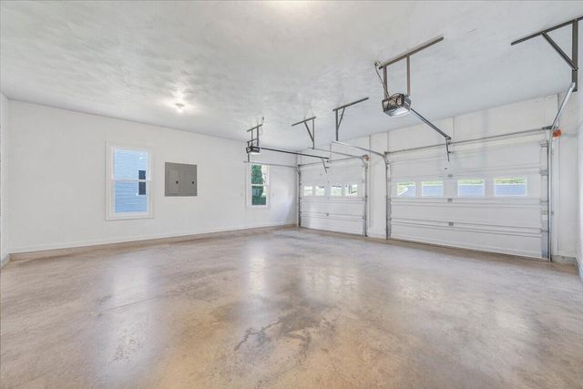 2932 W Club DR, Salem, VA 24153