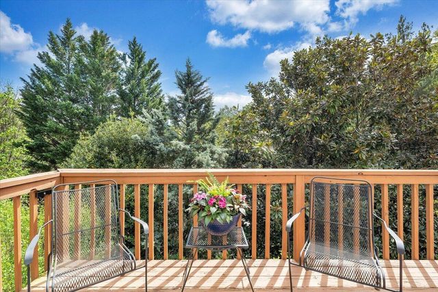 2932 W Club DR, Salem, VA 24153