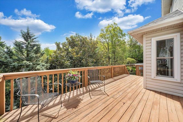 2932 W Club DR, Salem, VA 24153