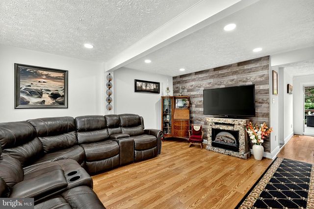 3929 PLUM RUN CT, Fairfax, VA 22033