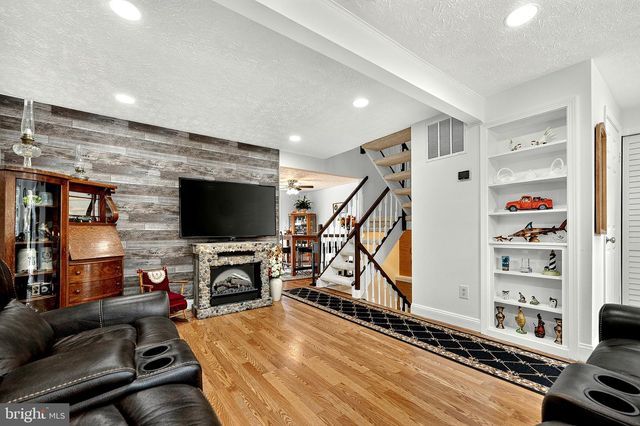3929 PLUM RUN CT, Fairfax, VA 22033