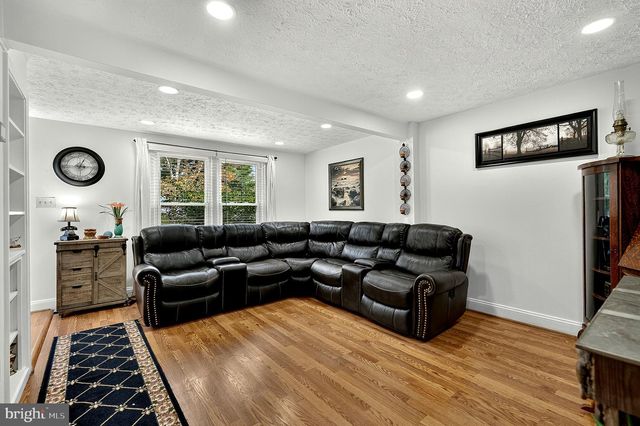 3929 PLUM RUN CT, Fairfax, VA 22033