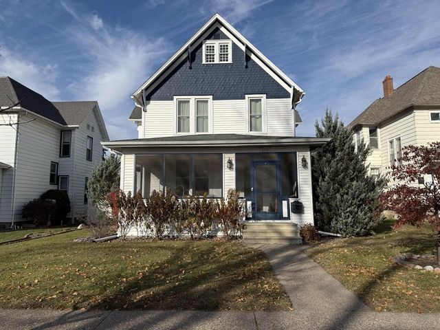 1615 Madison STREET, La Crosse, WI 54601