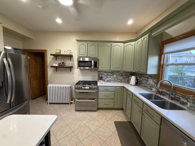 1615 Madison STREET, La Crosse, WI 54601