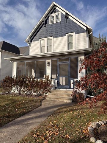 1615 Madison STREET, La Crosse, WI 54601