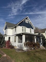 1615 Madison STREET, La Crosse, WI 54601