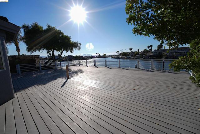 1650 Riverlake Rd, Discovery Bay, CA 94505