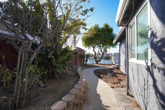 1650 Riverlake Rd, Discovery Bay, CA 94505