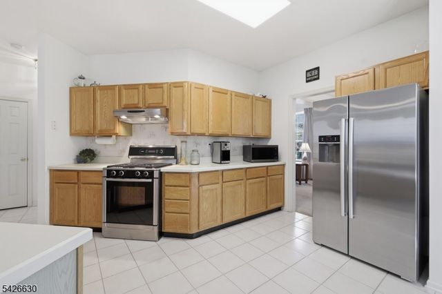 3 Bouwrey Pl, Readington Twp., NJ 08889