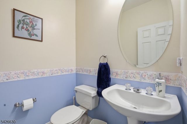 3 Bouwrey Pl, Readington Twp., NJ 08889