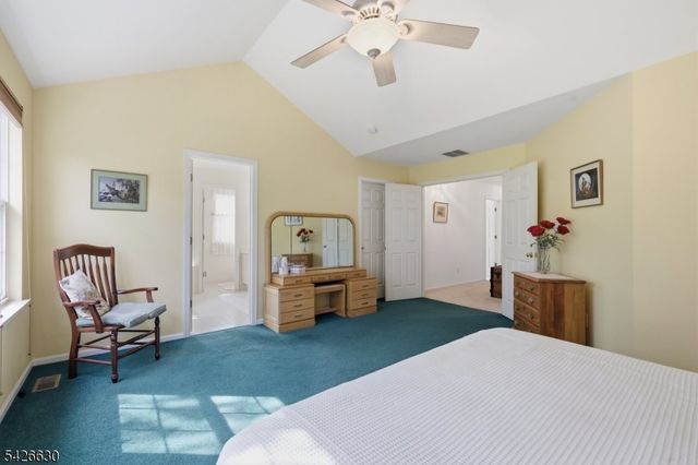 3 Bouwrey Pl, Readington Twp., NJ 08889