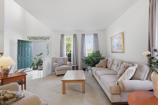 3 Bouwrey Pl, Readington Twp., NJ 08889