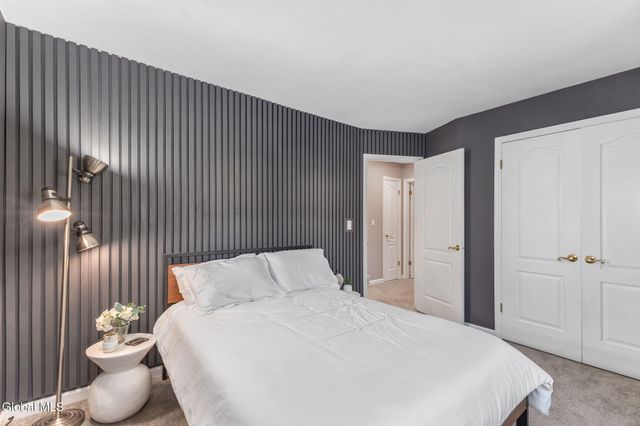 14 Mapleridge Avenue, Halfmoon, NY 12065