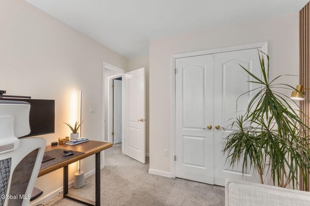 14 Mapleridge Avenue, Halfmoon, NY 12065