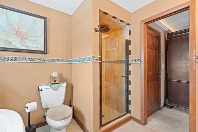 6433 S 121st STREET, Franklin, WI 53132