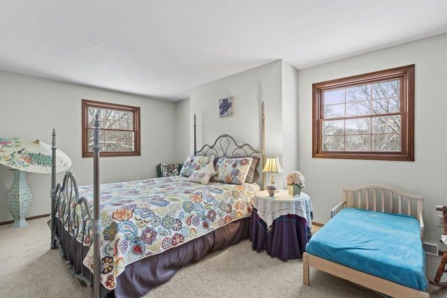 6433 S 121st STREET, Franklin, WI 53132