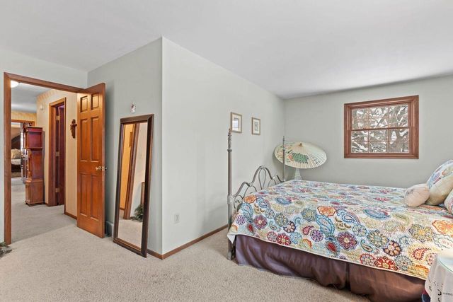 6433 S 121st STREET, Franklin, WI 53132