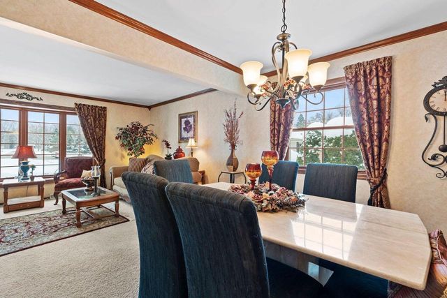 6433 S 121st STREET, Franklin, WI 53132