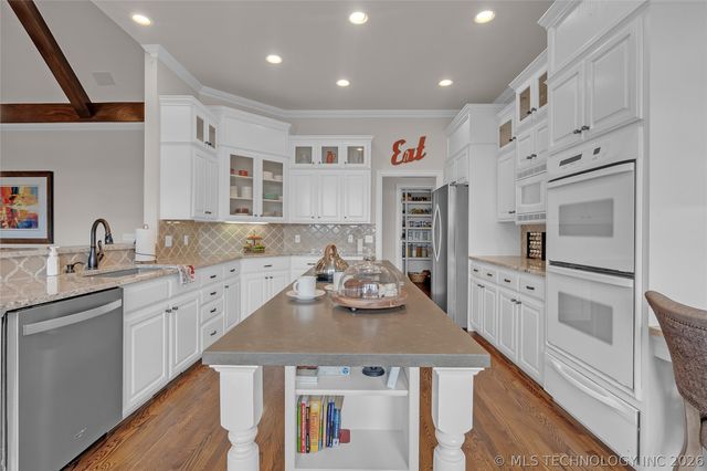 6828 E 118th Street S, Bixby, OK 74008