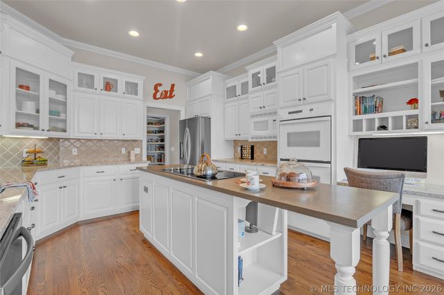 6828 E 118th Street S, Bixby, OK 74008