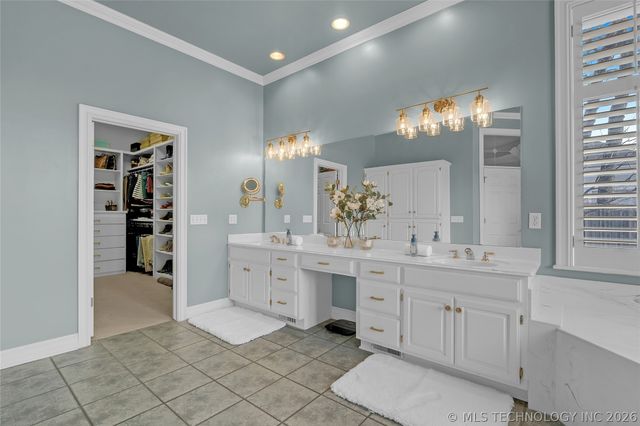 6828 E 118th Street S, Bixby, OK 74008