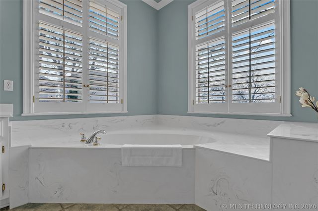 6828 E 118th Street S, Bixby, OK 74008