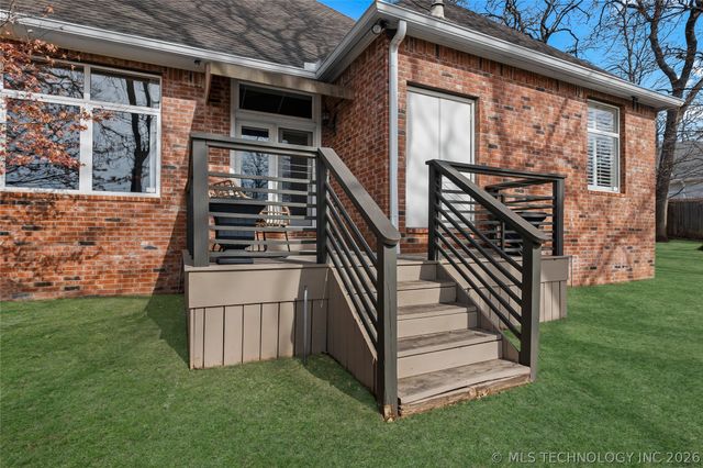 6828 E 118th Street S, Bixby, OK 74008