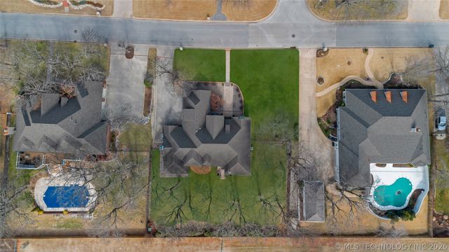 6828 E 118th Street S, Bixby, OK 74008