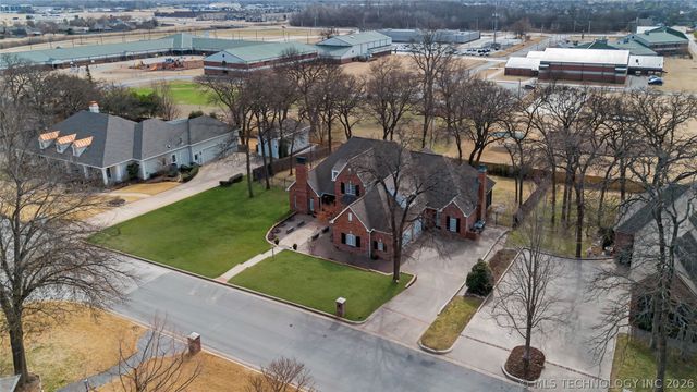 6828 E 118th Street S, Bixby, OK 74008